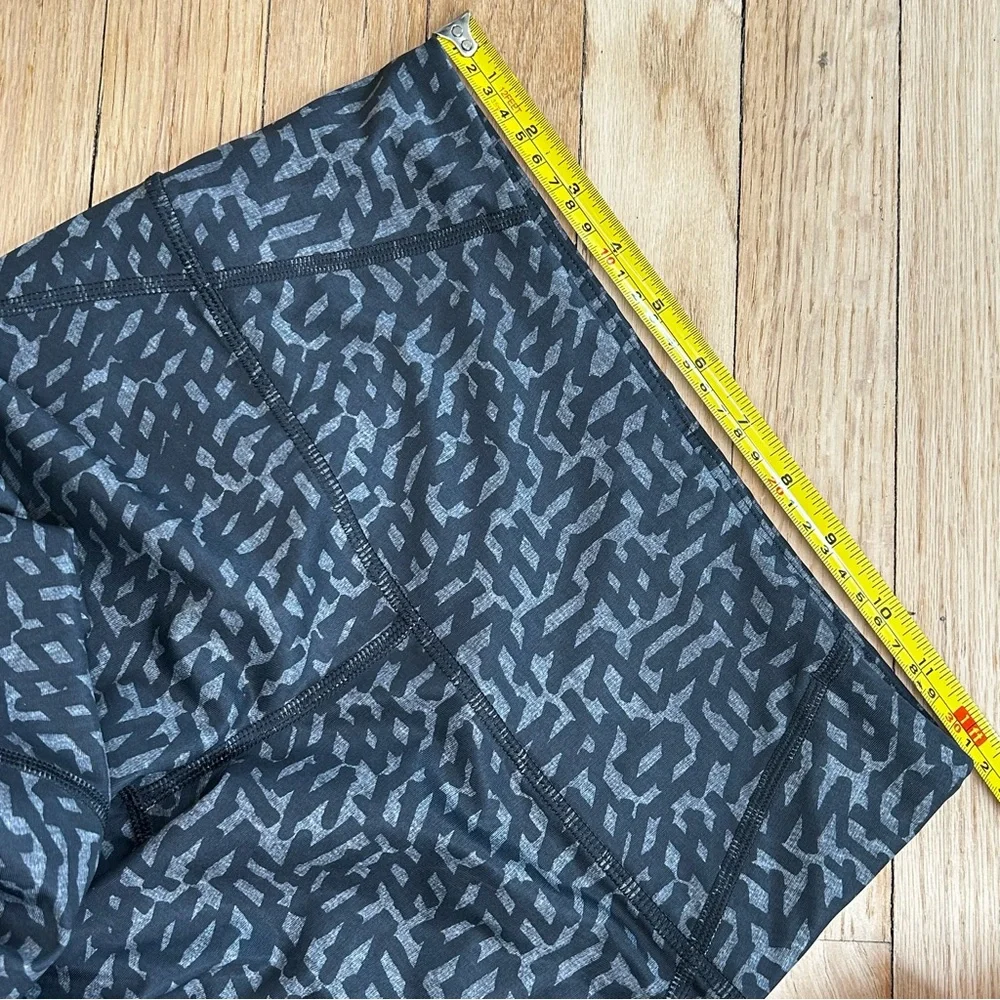 Lululemon leggings size 4 23” limited edition black grey women’s‎ workout